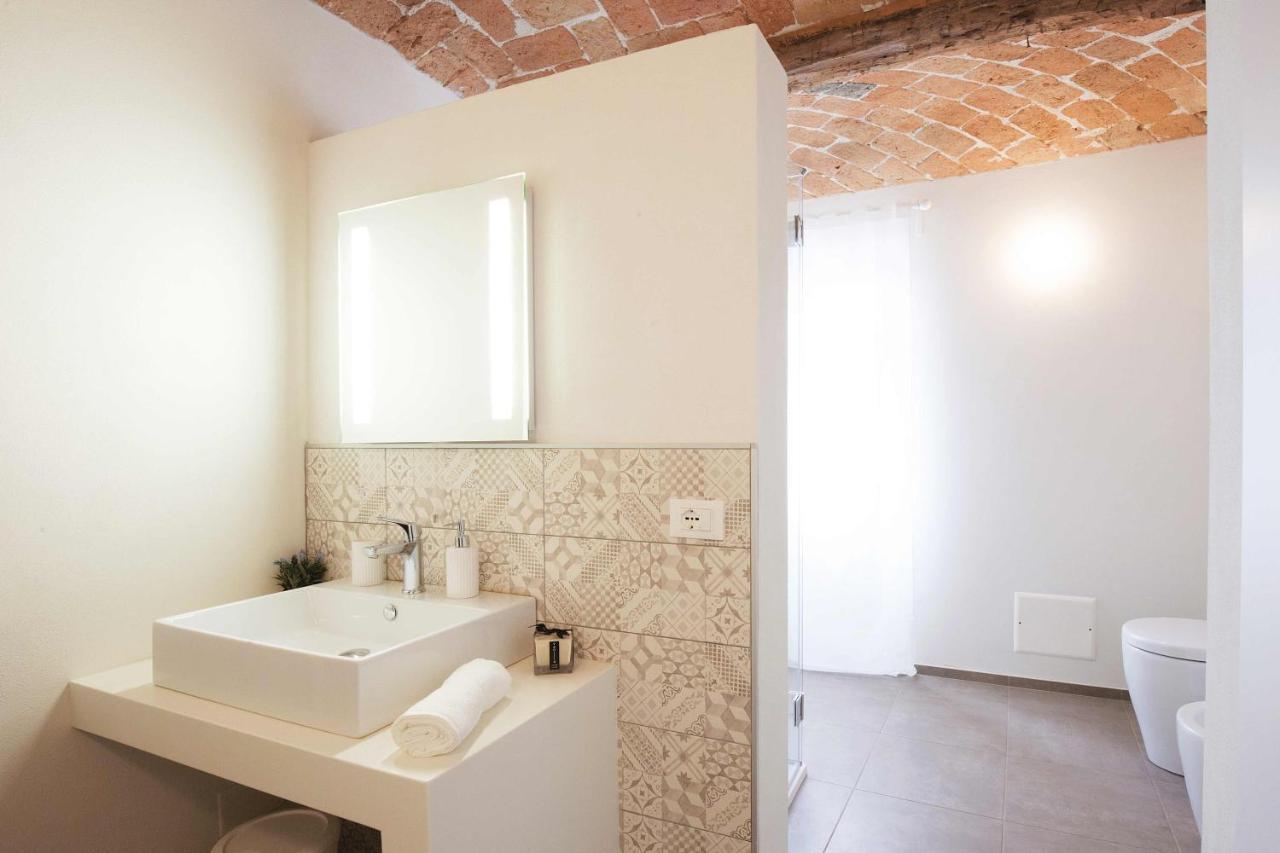 Bed and Breakfast Dimora Della Rocca Costigliole d'Asti Exterior foto